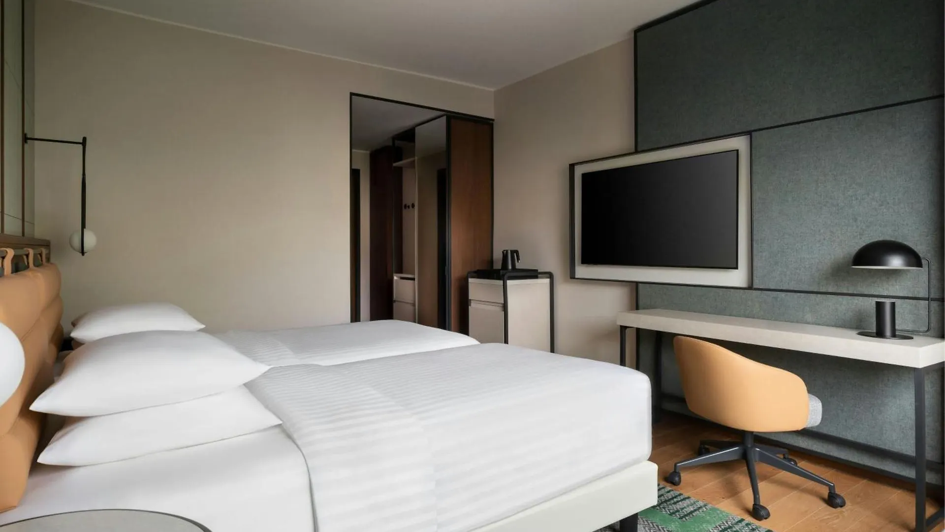 Milan Marriott Hotel 4*,  Ιταλία